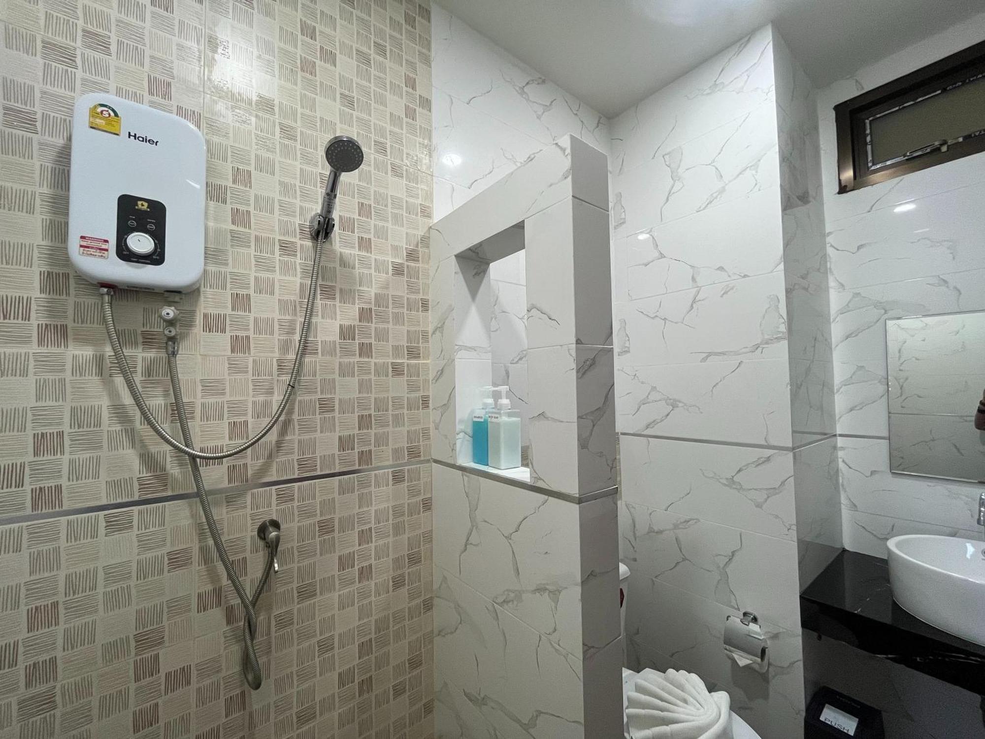 J & Ariya Hotel Near Samui Airport And Koh Phangan Pier Bophut Εξωτερικό φωτογραφία